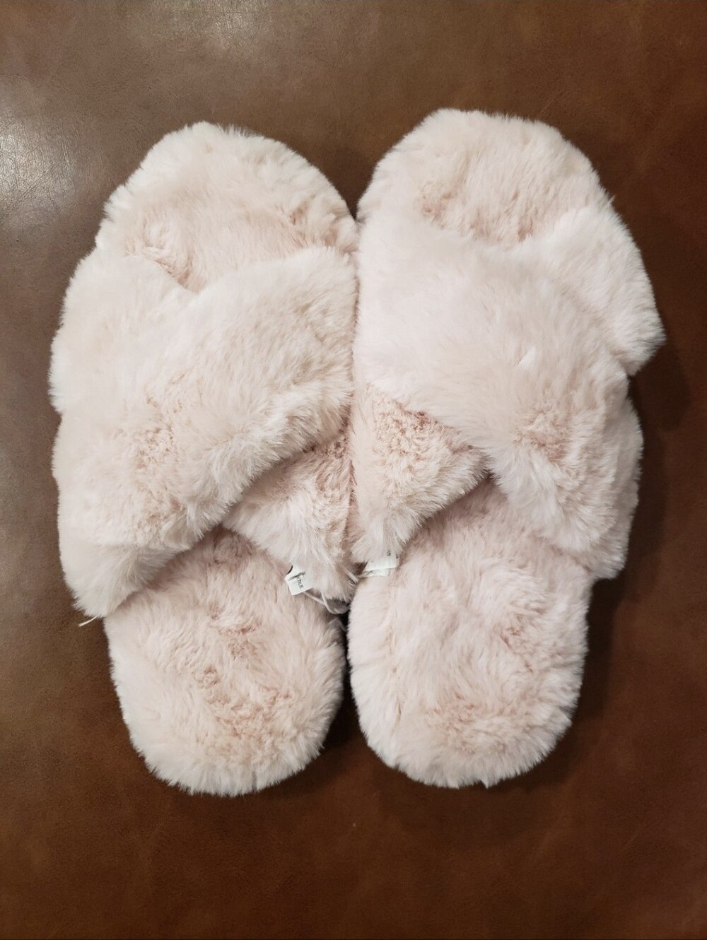 Woman's Open Toe Pink Slippers Cozy Spa Comfort Plush House shoe Size 5/6 Chic